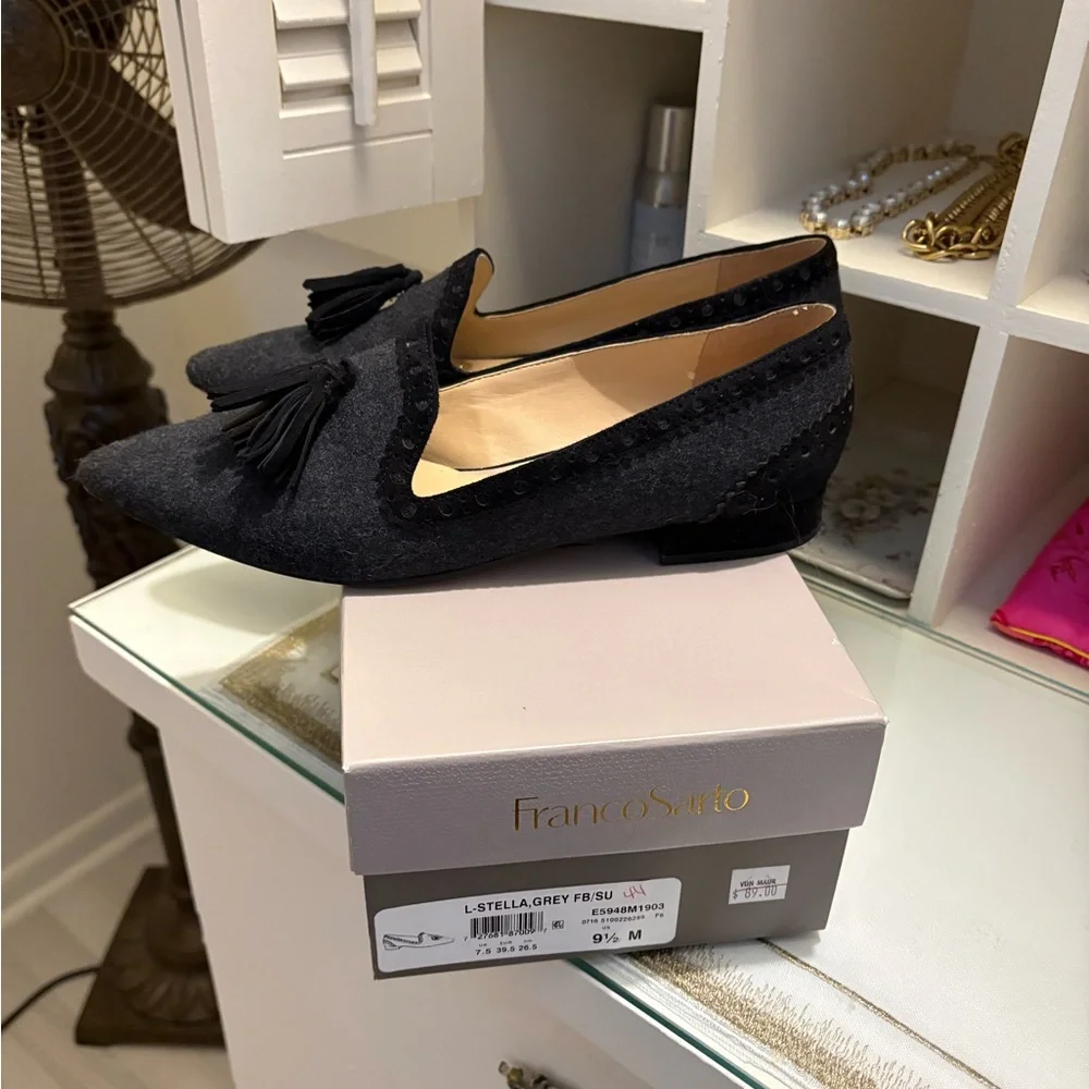 Franco Sarto Gray Loafers with Tassels - Picture 4 of 7